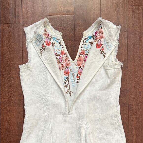 Sundance White Peplum Top with Multicolor Floral Embroidery, Size Medium - Picture 12 of 14